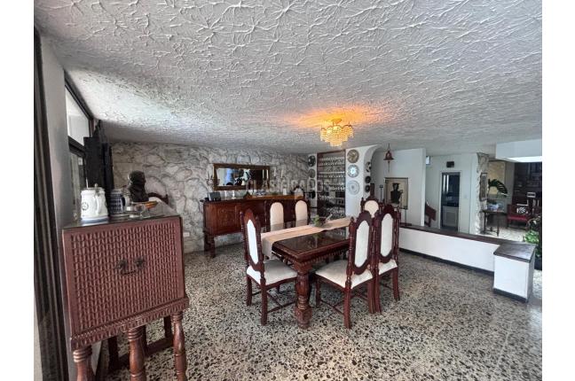 Casas, Venta en Ciudad Jardín