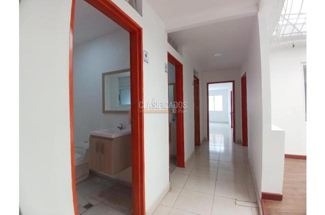 Oficinas y Consultorios, Alquiler, San Vicente - $5.000.000