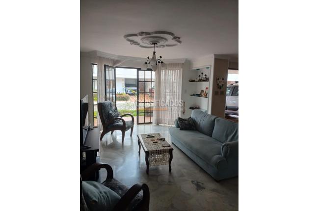 Casas, Venta, La Cascada - $800.000.000