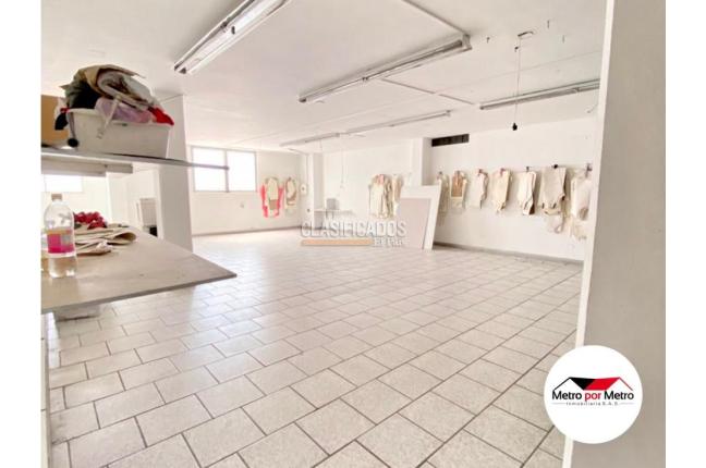 Edificios, Venta, Colseguros - $1.300.000.000