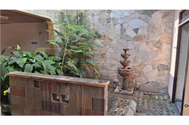 Casas, Venta, Versalles - $1.100.000.000