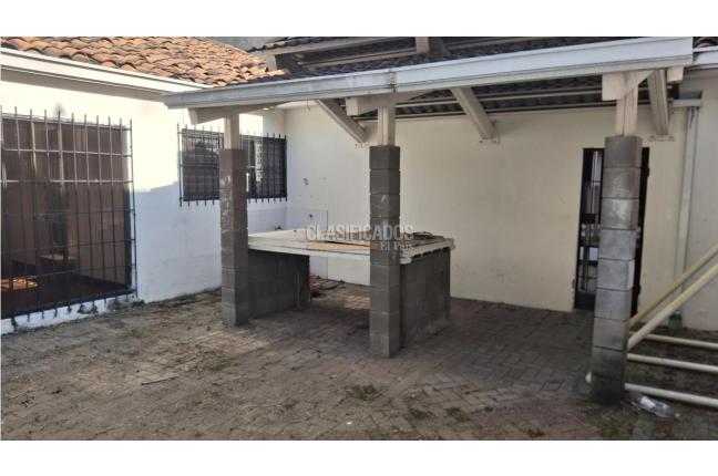 Casas, Venta, Versalles - $1.100.000.000