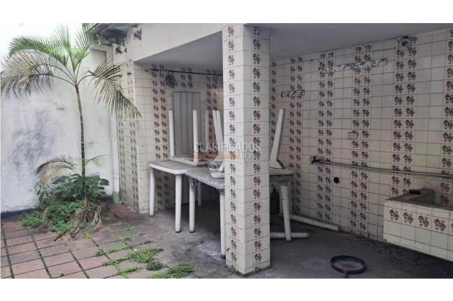 Casas, Venta, Versalles - $1.100.000.000