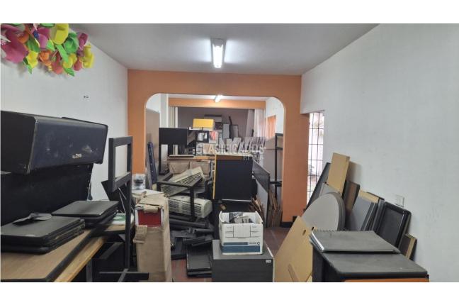 Casas, Venta, Versalles - $1.100.000.000