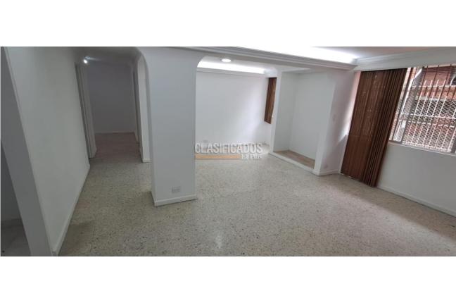 Apartamentos, Alquiler, Colseguros - $1.800.000