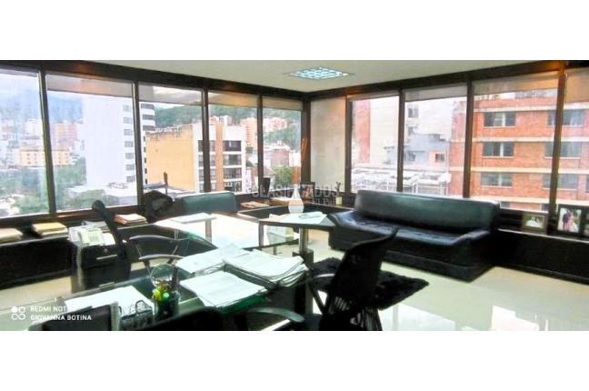 Oficinas y Consultorios, Venta en El Piloto