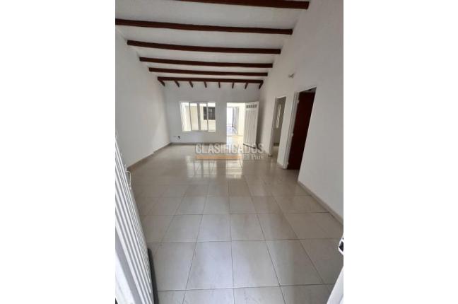 Casas, Alquiler, El Jardín - $1.500.000
