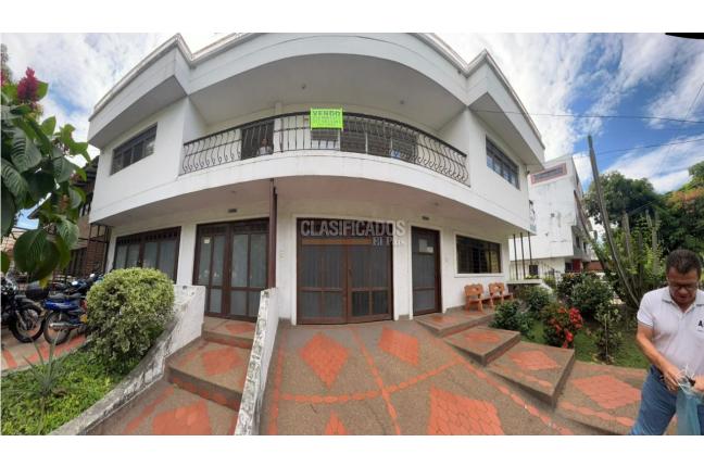 Casas, Venta en La Flora