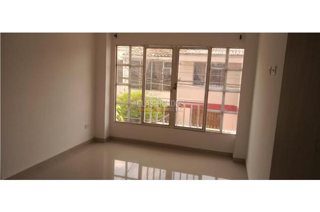 Casas, Alquiler, Ciudad Los Álamos - $2.300.000