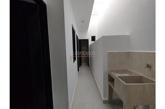 Casas, Alquiler, Floralia - $880.000