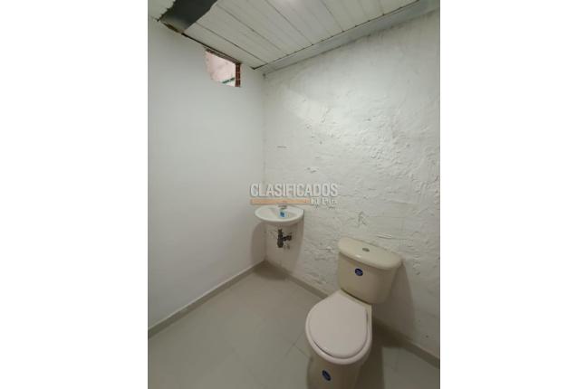 Locales y Bodegas, Alquiler, El Troncal - $5.500.000