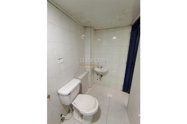 Locales y Bodegas, Alquiler, El Troncal - $5.500.000