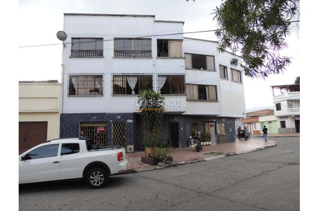 Apartamentos, Venta en Junín