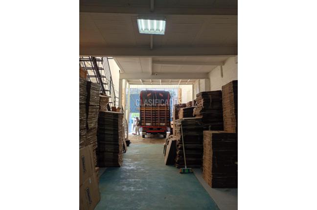 Locales y Bodegas, Venta, La Base - $950.000.000