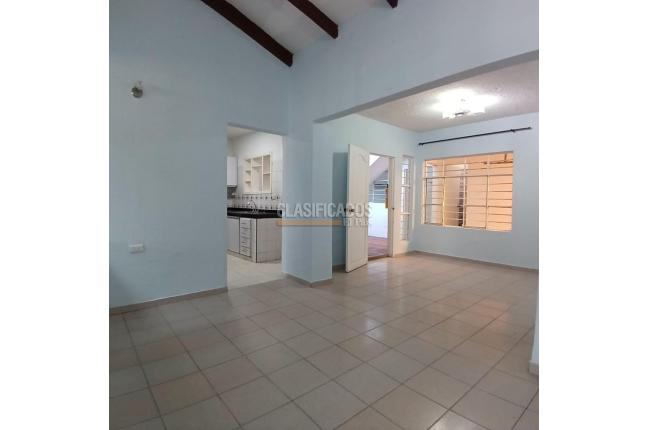 Casas, Alquiler, La Campiña - $3.500.000