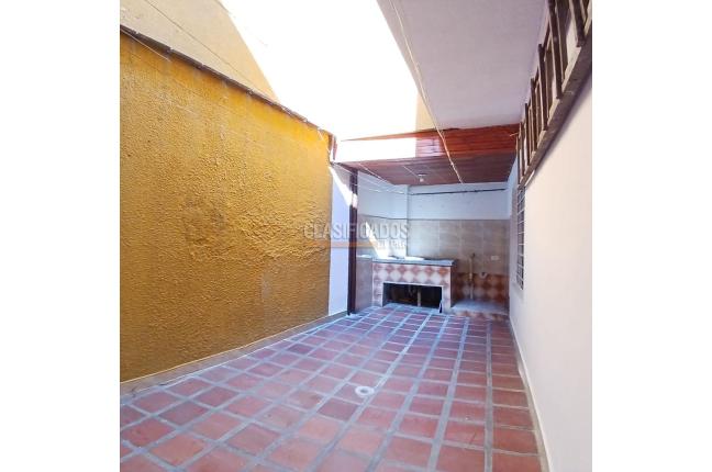 Casas, Alquiler, La Campiña - $3.500.000
