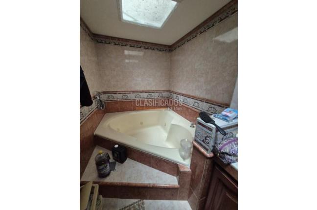 Casas, Venta, Guadalupe - $600.000.000