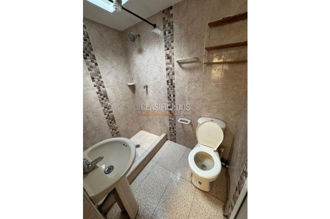 Casas, Alquiler, Ciudad Córdoba - $750.000