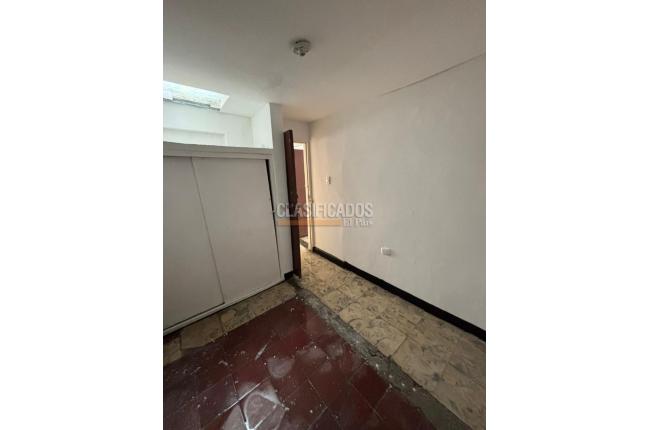 Casas, Alquiler, Ciudad Córdoba - $750.000