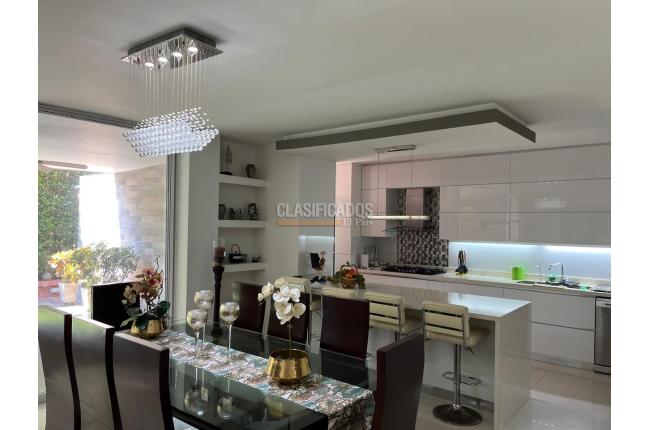 Casas, Venta en Ciudad Jardín