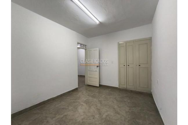 Casas, Alquiler, Champagñat - $2.200.000