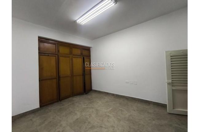 Casas, Alquiler, Champagñat - $2.200.000