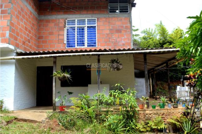 Fincas y Casas Campestres, Venta en La Buitrera