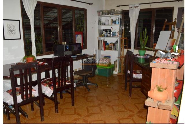 Fincas y Casas Campestres, Venta en La Buitrera