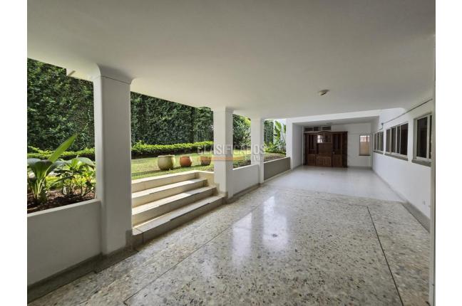 Locales y Bodegas, Venta, Ciudad Jardín - $2.500.000.000