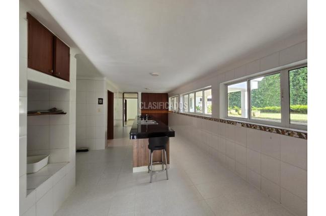 Locales y Bodegas, Venta, Ciudad Jardín - $2.500.000.000