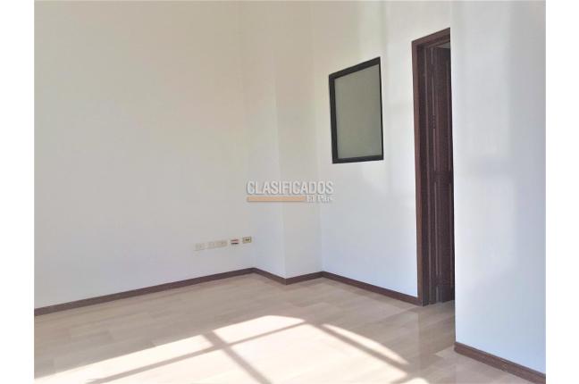 Oficinas y Consultorios, Alquiler, El Peñón - $8.500.000