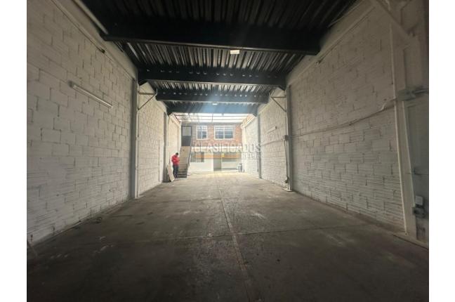 Locales y Bodegas, Alquiler, Funza - $4.700.000