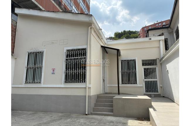 Oficinas y Consultorios, Alquiler en Centenario