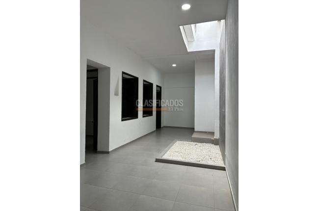 Oficinas y Consultorios, Alquiler en Centenario