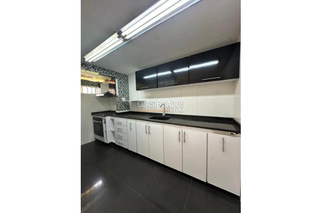 Casas, Venta, Primero de Mayo - $365.000.000