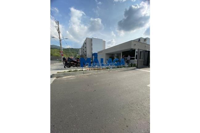 Apartamentos, Alquiler, Yumbo - $900.000