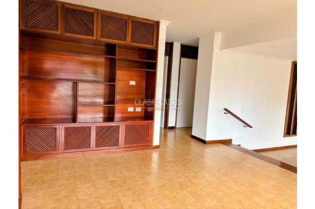 Apartamentos, Venta, Versalles - $585.000.000