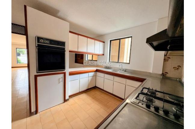 Apartamentos, Venta, Versalles - $585.000.000