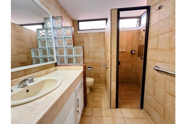 Apartamentos, Venta, Versalles - $585.000.000