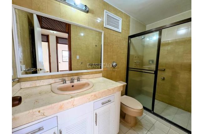 Apartamentos, Venta, Versalles - $585.000.000