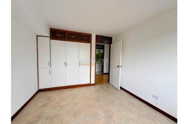 Apartamentos, Venta, Versalles - $585.000.000