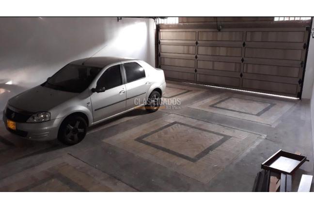 Casas, Venta, Miraflores - $1.850.000.000