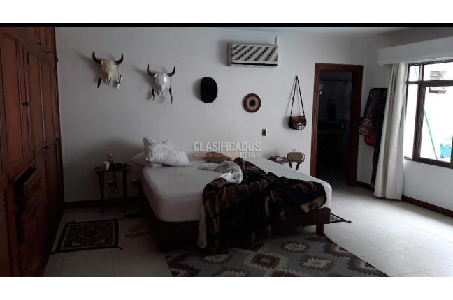 Casas, Venta, Miraflores - $1.850.000.000