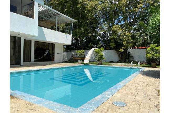 Casas, Venta en Ciudad Jardín