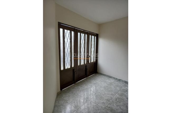 Casas, Alquiler en Santa Elena