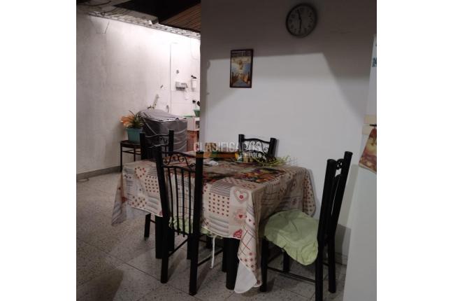 Casas, Venta, La Rivera - $240.000.000