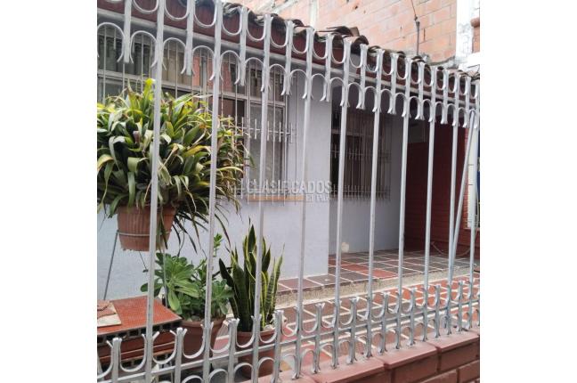 Casas, Venta, La Rivera - $240.000.000