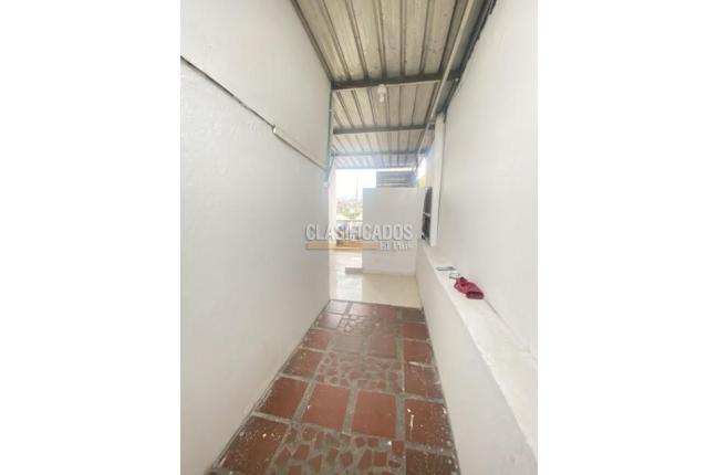 Apartamentos, Alquiler, Santa Elena - $550.000