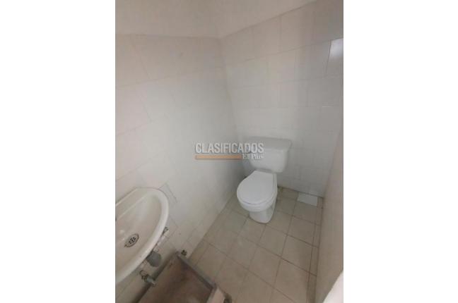 Locales y Bodegas, Alquiler, Comfenalco - $900.000