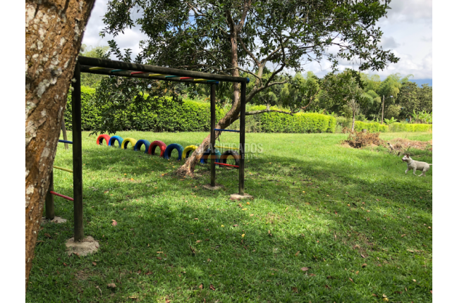 Fincas y Casas Campestres, Venta en Restrepo